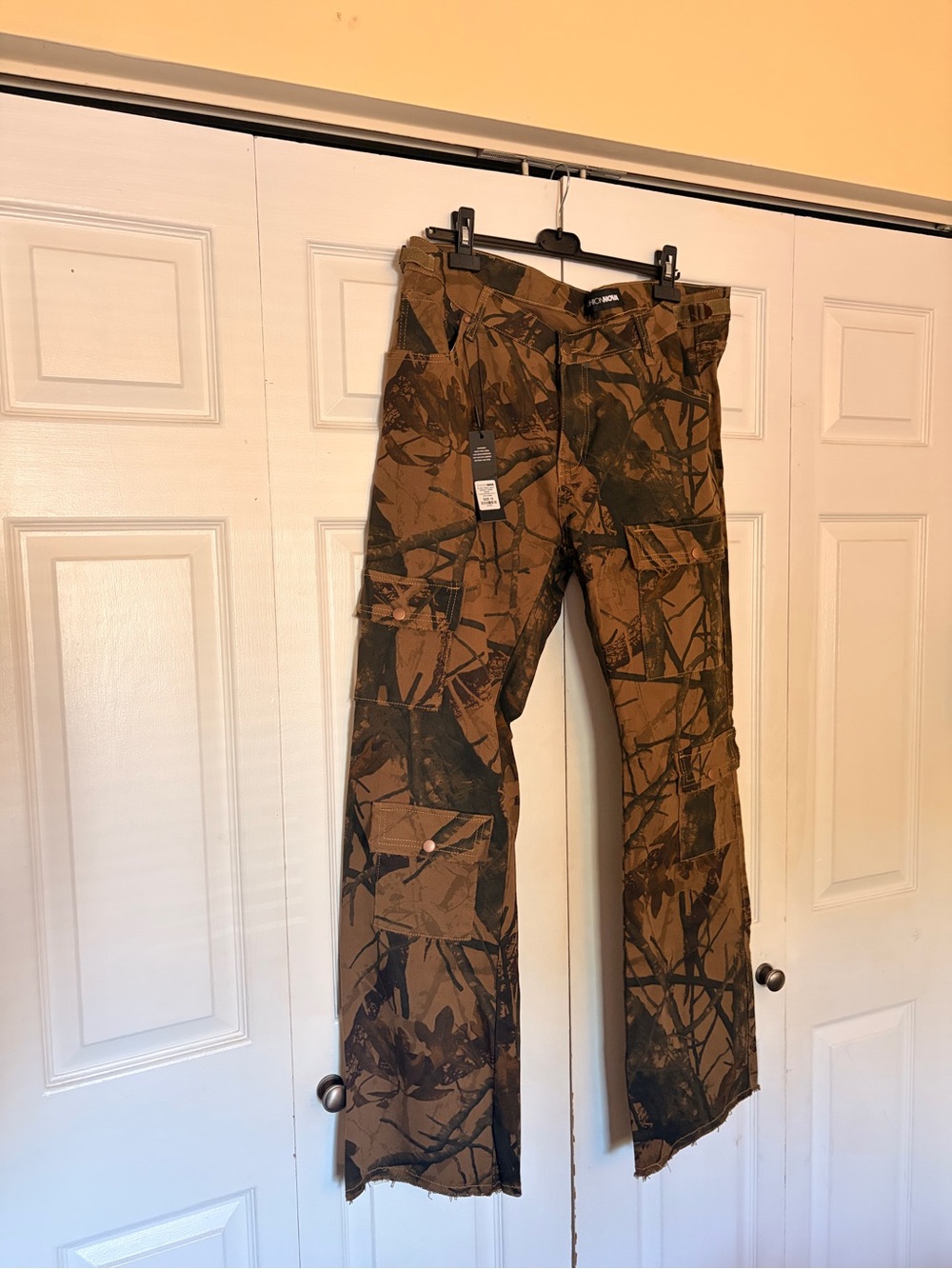 Fashion Nova Brown Camo Cargo Pants